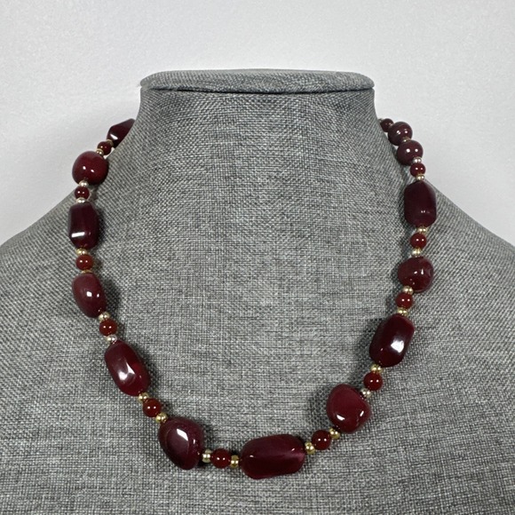 The Unbranded Brand Jewelry - Goldtone Burgundy Acrylic Bead Necklace Handmade 19"